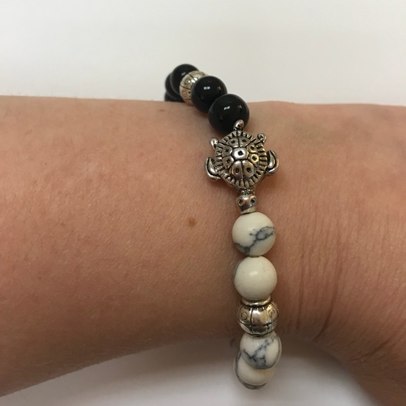🐢 Natural Stone Turtle Bracelet 🌴 - Picture 3 of 6